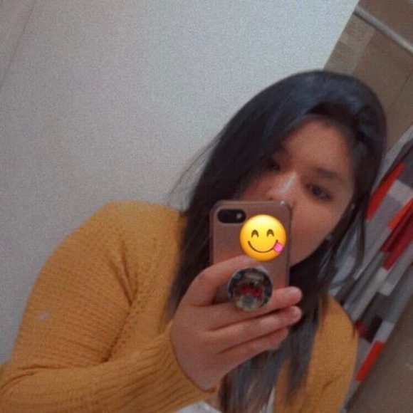 Meet your Posher, Chloé - Picture 1 of 1